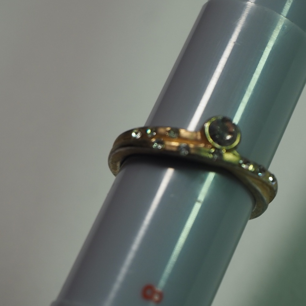 Gold ring. - Picture 3 of 3